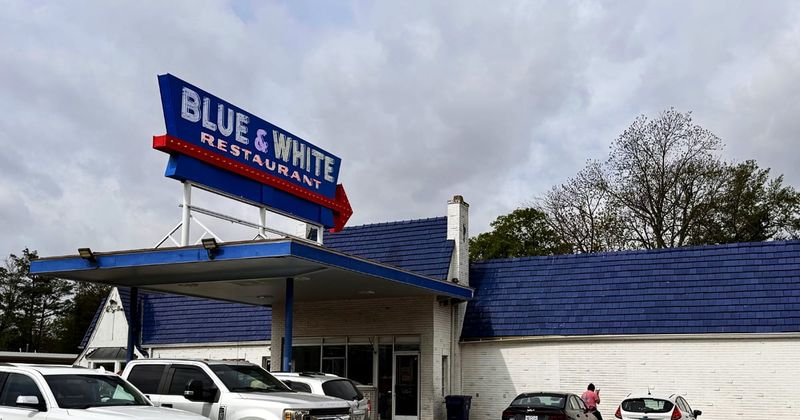 Blue & White Restaurant