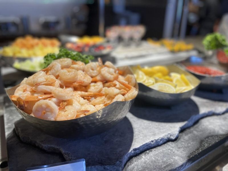 Highly Praised Seafood Buffet