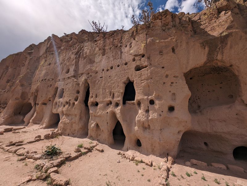 Puye Cliff Dwellings, Española