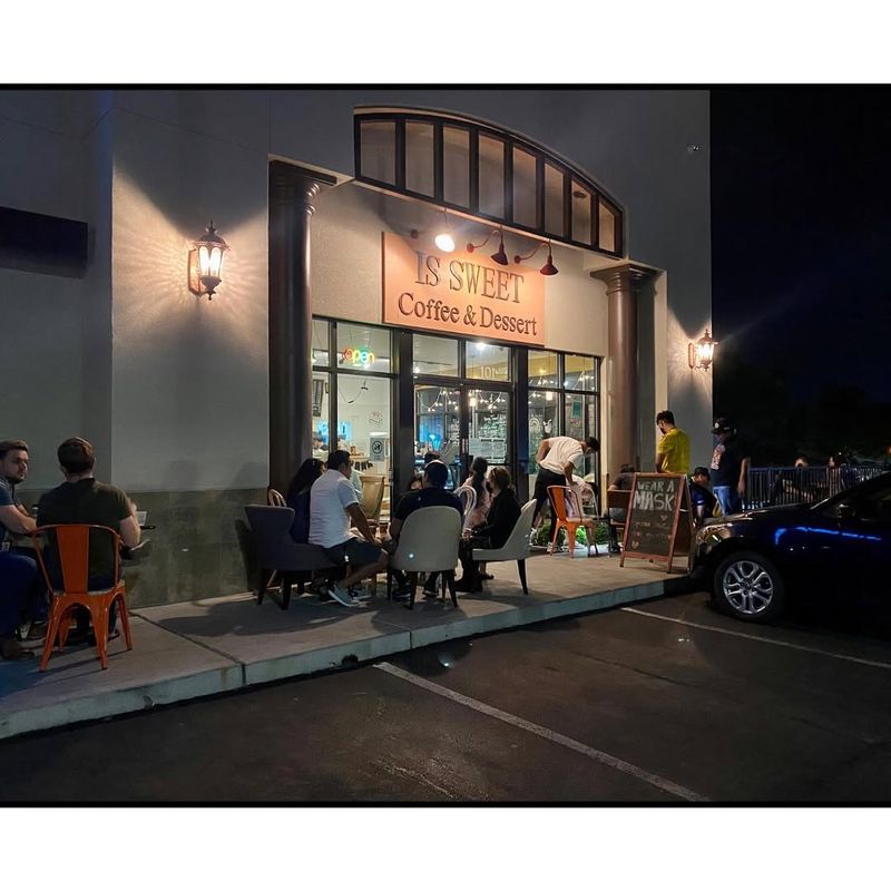 Is Sweet (Chinatown, Las Vegas)