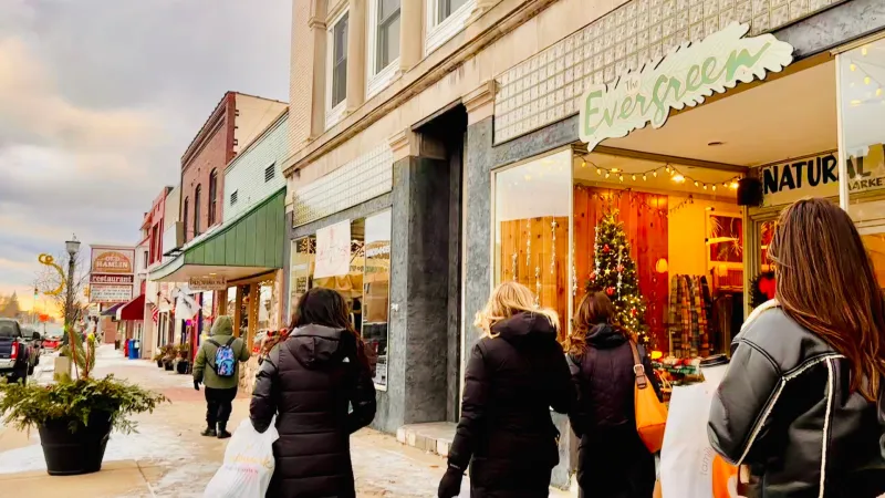 Downtown Ludington: Shops and Local Fare