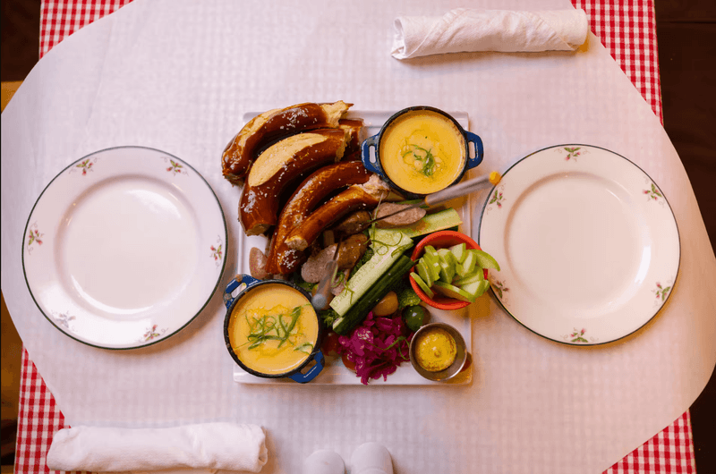 Snake River Lodge Dining