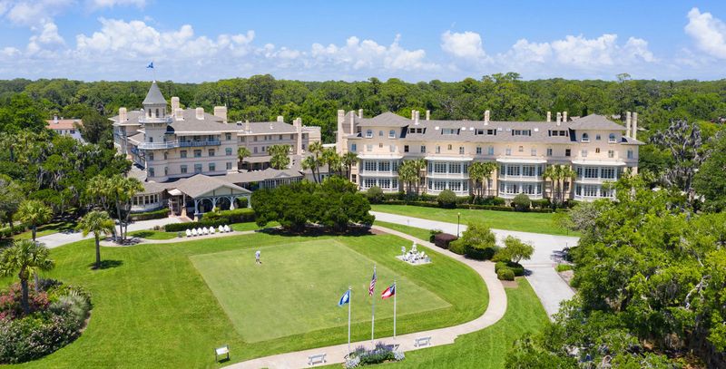 The Victorian Hotel That Towers Over Lost Dreams