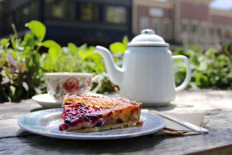 Warm Interiors That Make Visitors Feel at Home