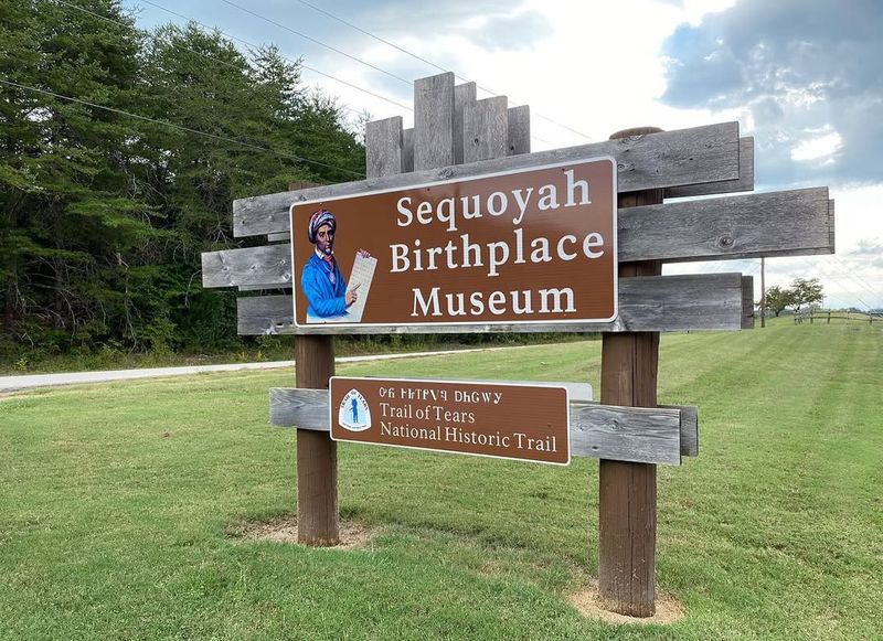 A Lakeside History Thread That Deepens the Mood