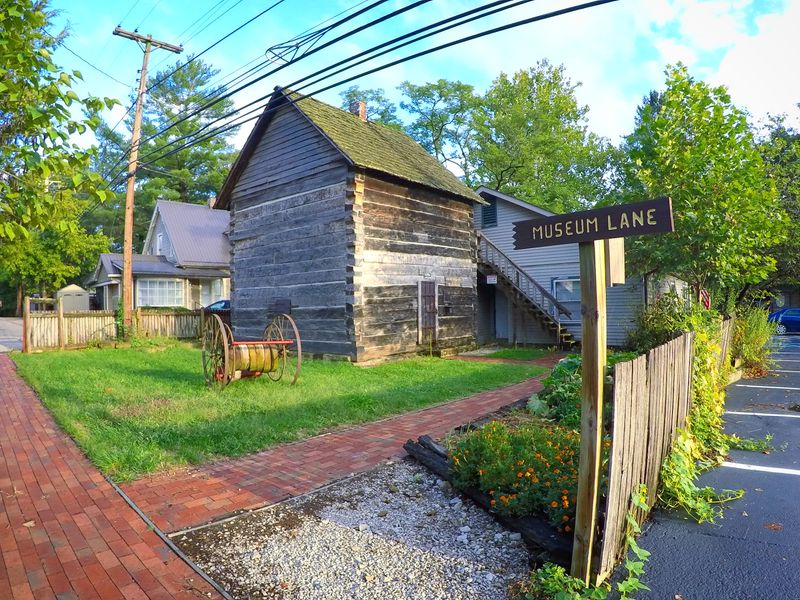 Log Cabins and Rustic Retreats
