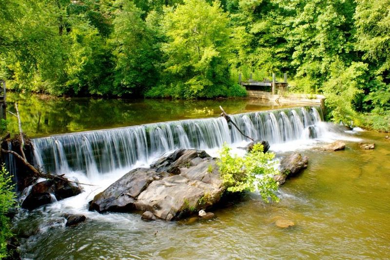 Local Trails That Bring Mountain Views Without Intensity