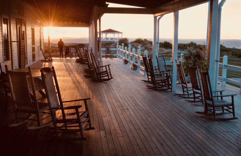 Unplugged Rustic Accommodations Enhance Focus