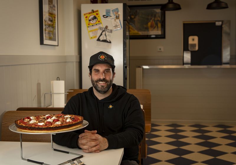 Milly’s Pizza in the Pan – Chicago