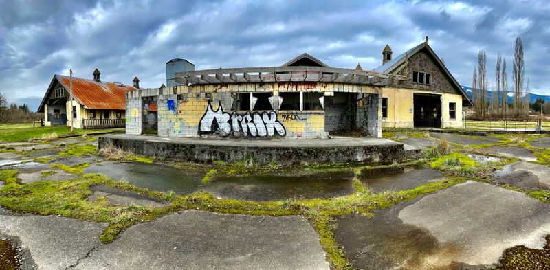 Helmick Road Entry and Trail Network