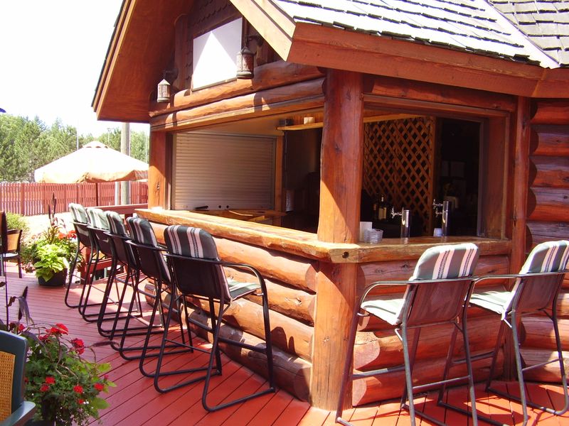 Black Bear Lodge & Saloon