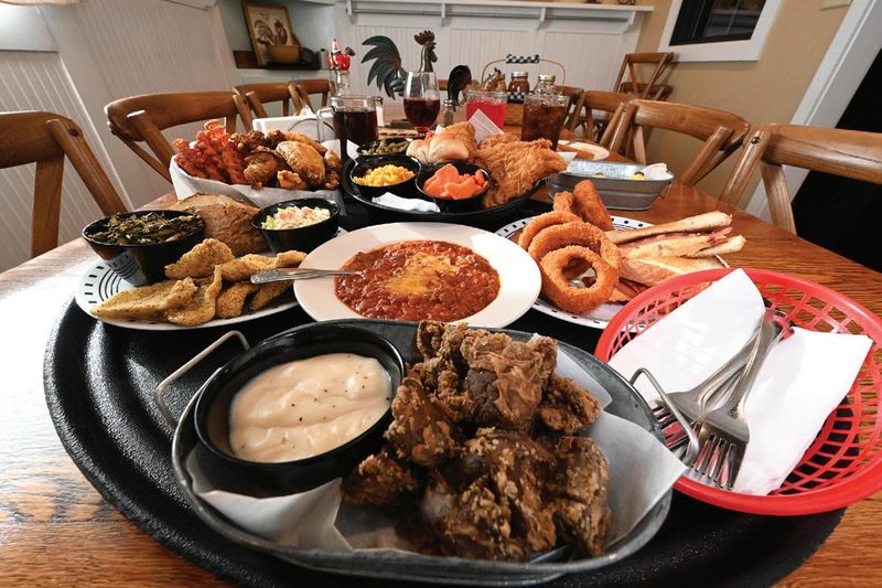 Muth & Nita’s Café