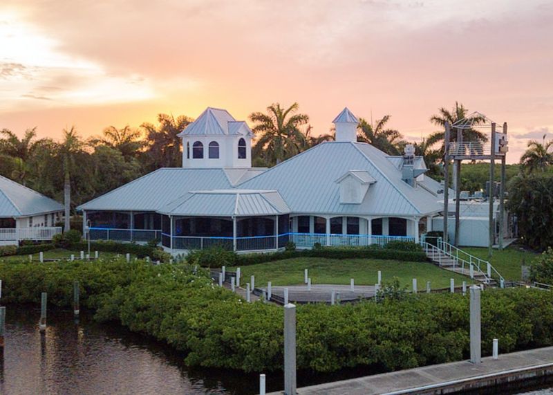 Lighthouse Waterfront Restaurant (Fort Myers)
