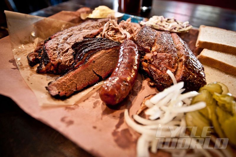 The No-Frills Dining Experience