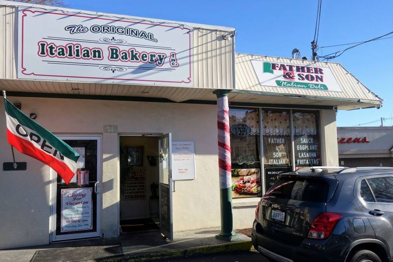 The Original Italian Bakery: Johnston