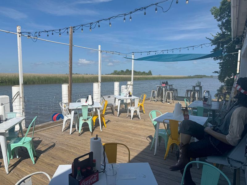 Old Wharf Basket Bar – Apalachicola