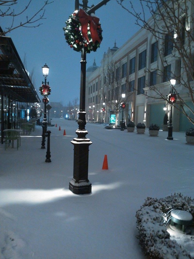 Parking, Wayfinding, and Practical Tips for Cold Days