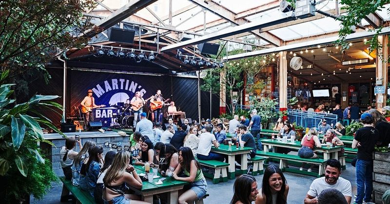 The Crowd Knows the Deal