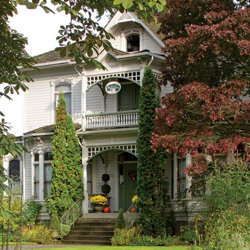 Secret Garden Tea Room & Gift – Sumner