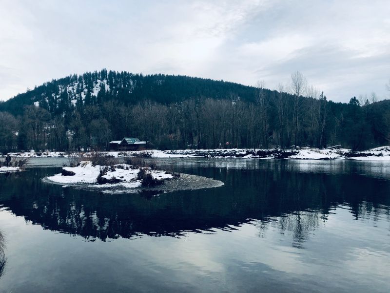 Nearby Trails Offering Quiet Winter Escapes Outside Town