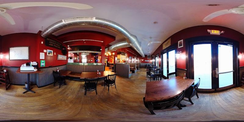 Smokin T’s Bar and Grill, Lancaster