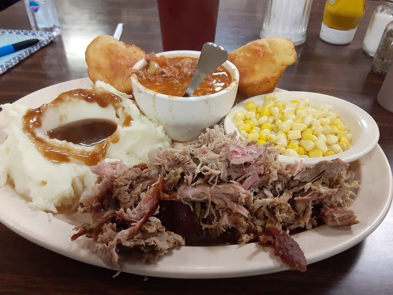 The Woodshed Pit Barbecue (Hopkinsville)