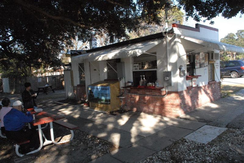 Eli’s Bar-B-Que, Dunedin