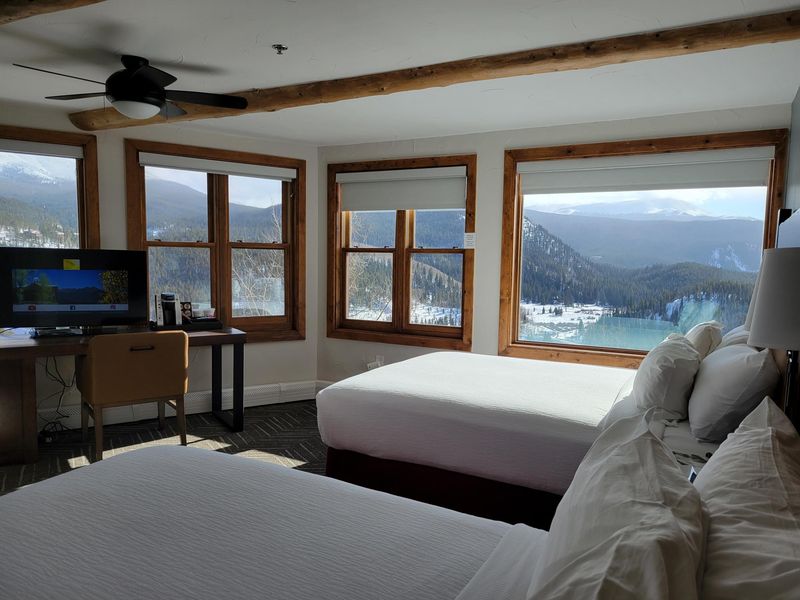 Rooms, Suites, And Homes With A View