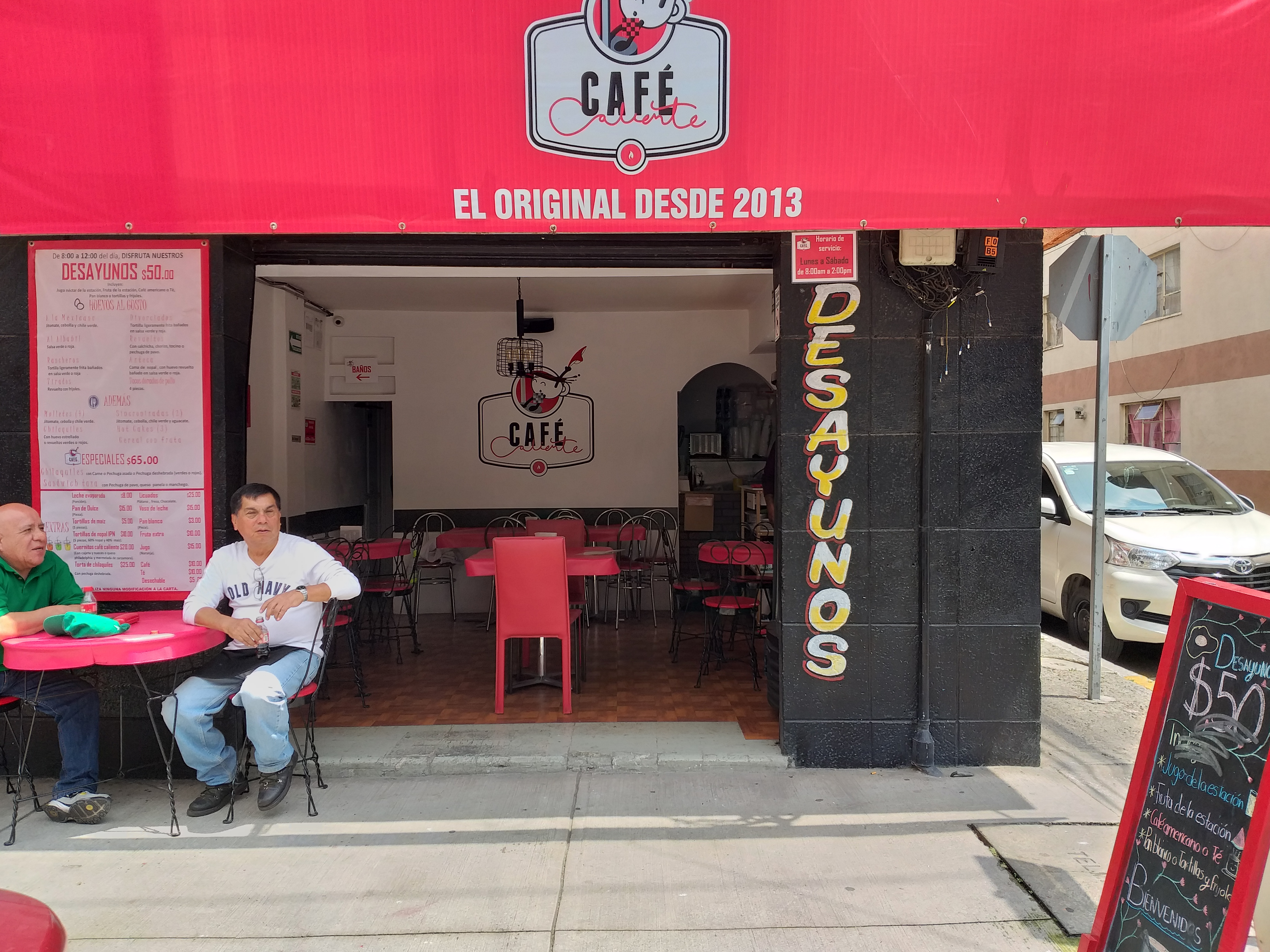 Caliente Café, Caliente