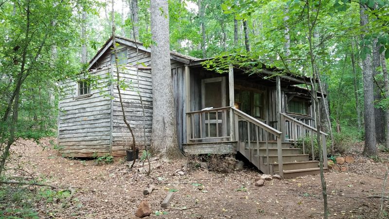 Sleepy Hollow Farm – Powder Springs (Escape Woods)