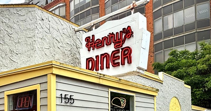 Henry's Diner