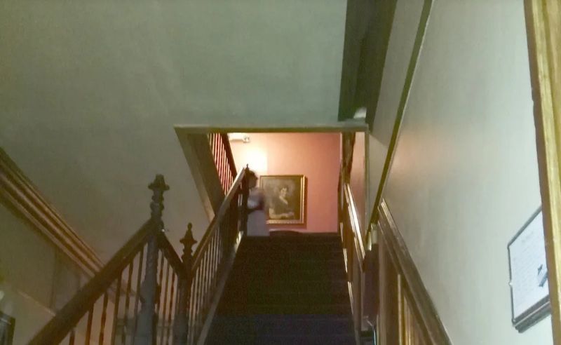 Full-Body Apparitions Appear and Vanish