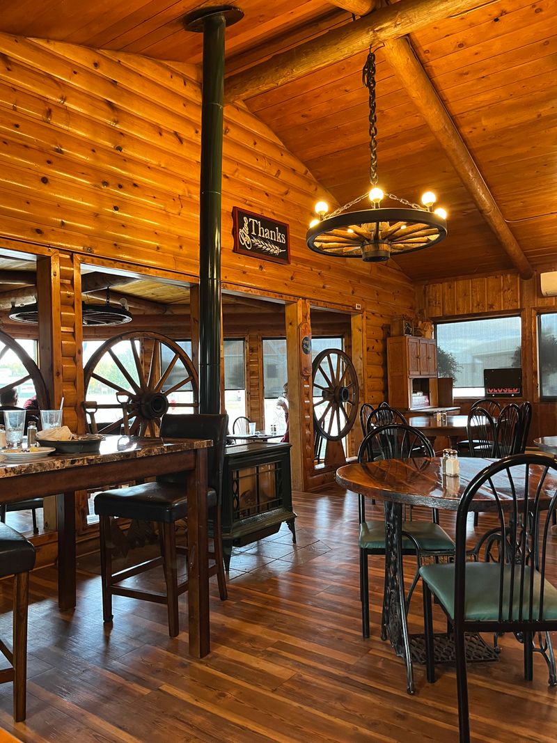 Log Cabin Cafe (Choteau)