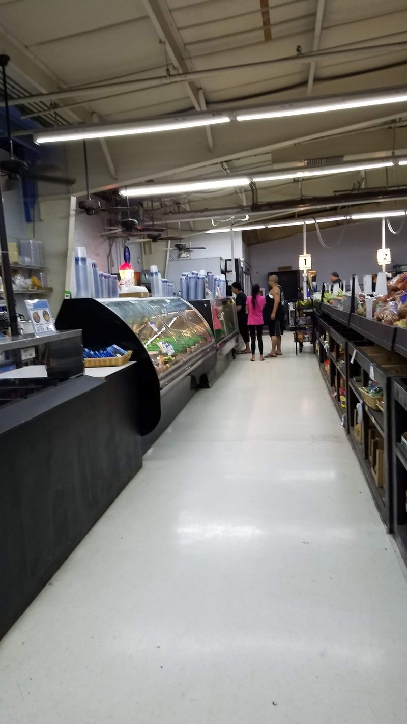 Tamura’s Market Seafood Counter, Kapolei, Oahu