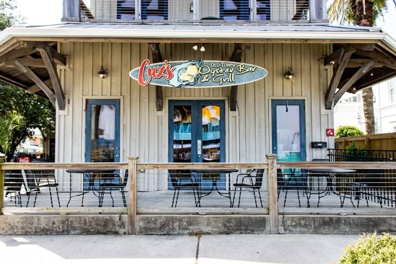 Cuz's Old Town Oyster Bar & Grill, Bay St. Louis