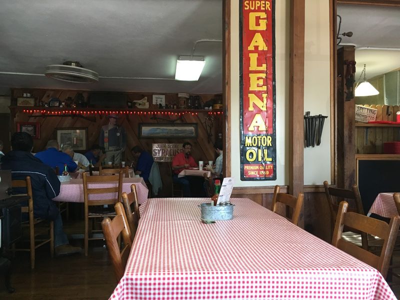 No Frills, All Taste