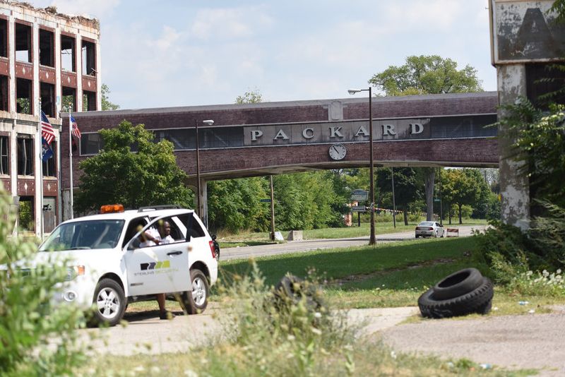 Trespassing is Illegal (Private Property)