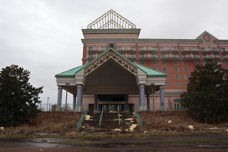 A Casino That Once Brought Bright Lights to the Delta