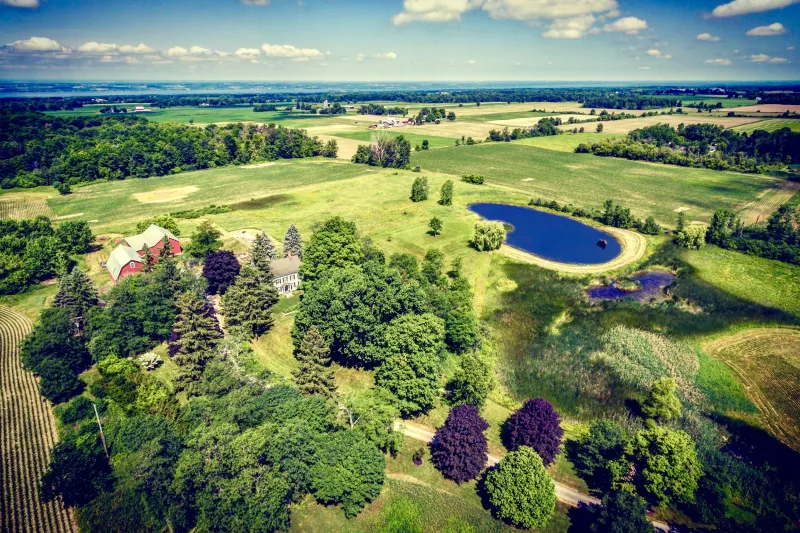 Farm-Fresh Air and Open Spaces