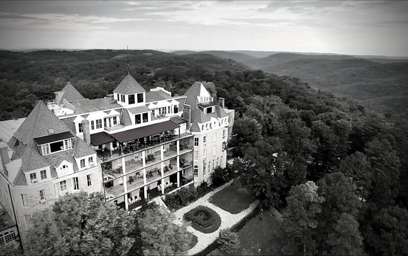 The Balcony Where Voices Rise With the Wind