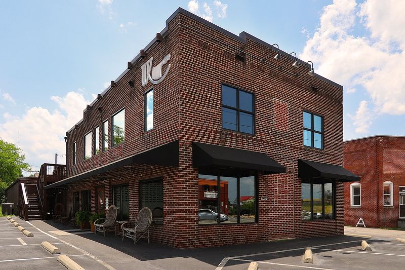 The Walnut Kitchen, Maryville