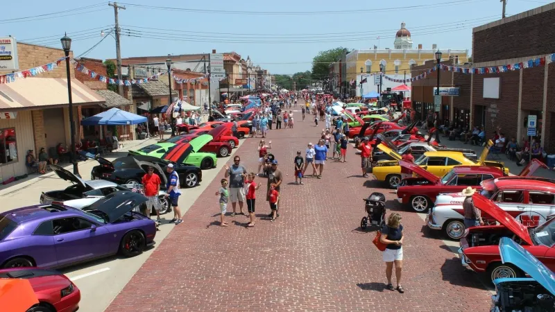 A Town That Keeps Its Promise to Celebrate