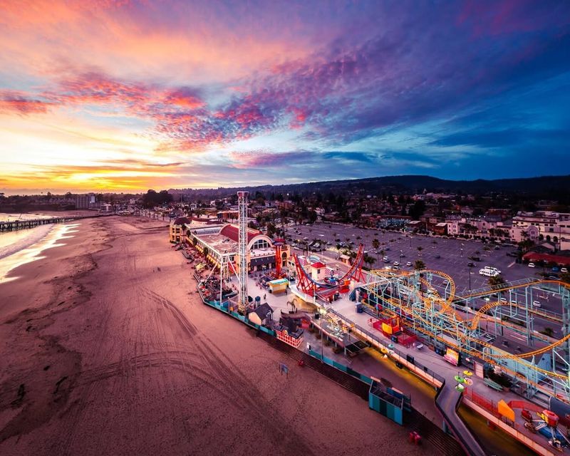 A Boardwalk That Looks Straight Out of a Coming-of-Age Movie