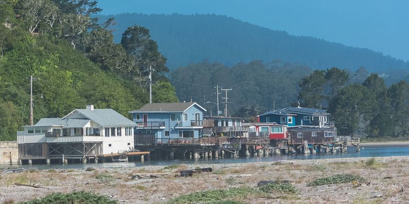 A Town That Barely Wants to Be Found