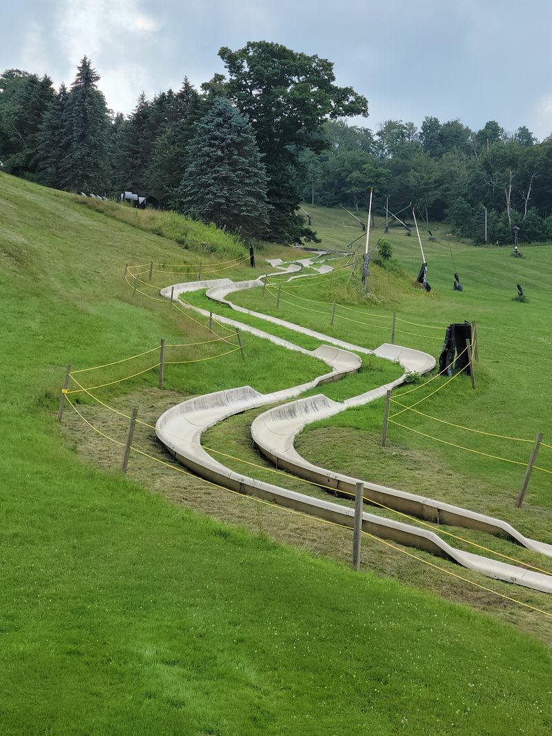 The Seven Springs' Lunar Current