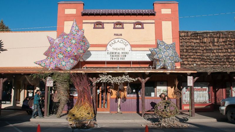 Paradise Theatre and Cultural Offerings