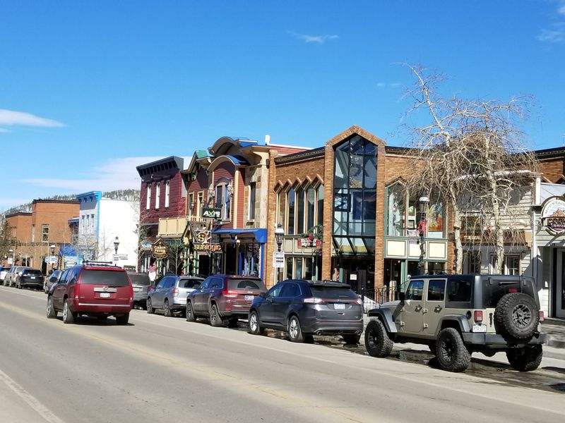 Main Street Strolls in the Historic District