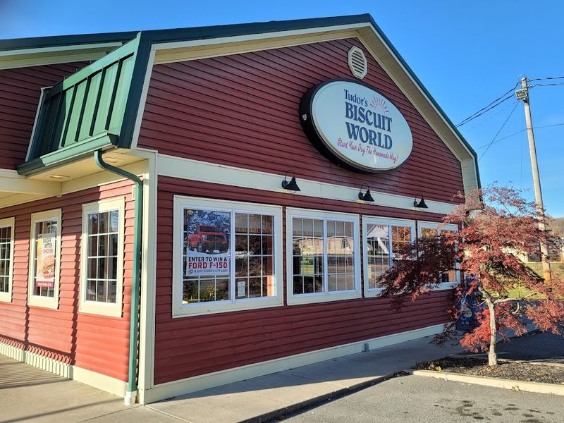 A Diner Hidden in the Heart of Nitro