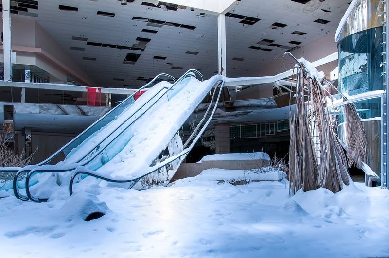 A Mall That Once Defined an Ohio Era