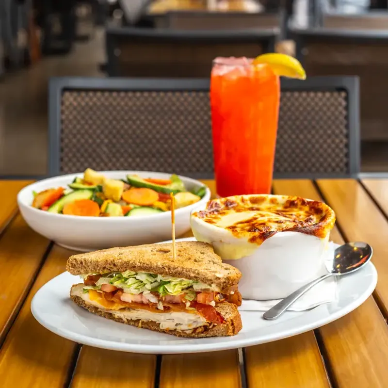 Rusty Bucket Restaurant & Tavern